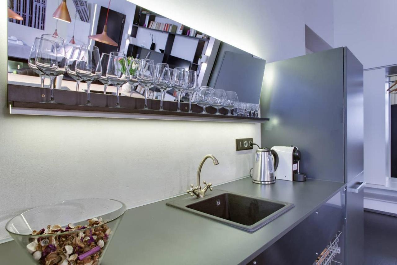 Bright Prague Havelska Apartment Bagian luar foto