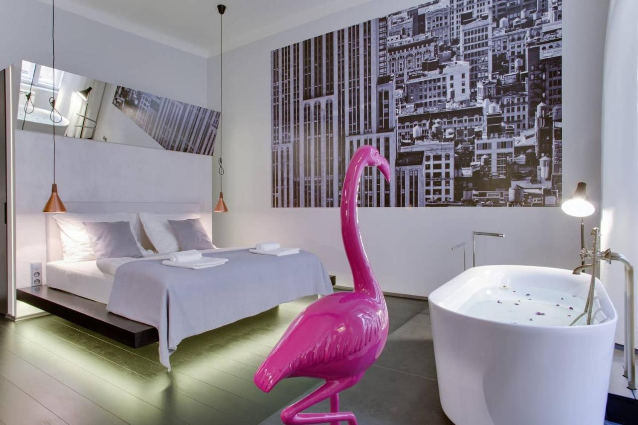 Bright Prague Havelska Apartment Bagian luar foto
