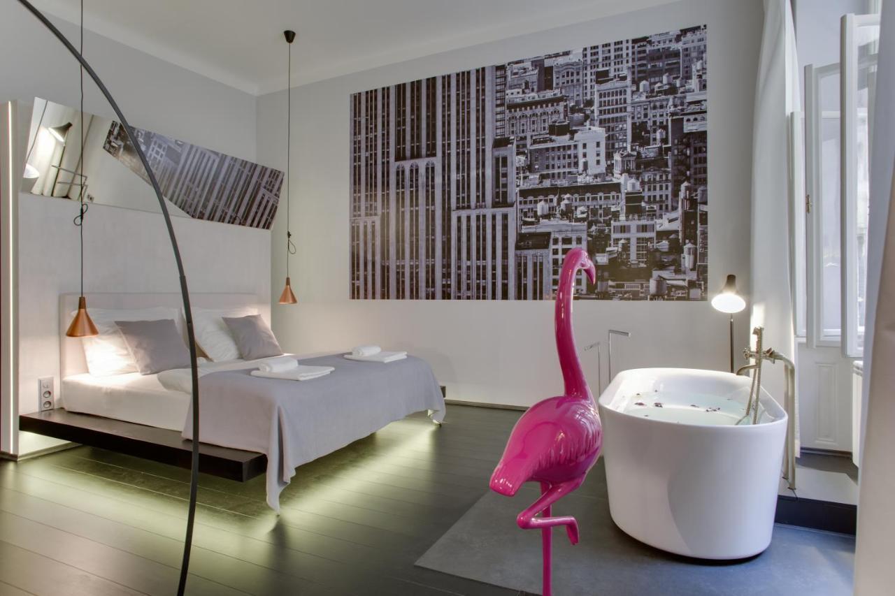 Bright Prague Havelska Apartment Bagian luar foto
