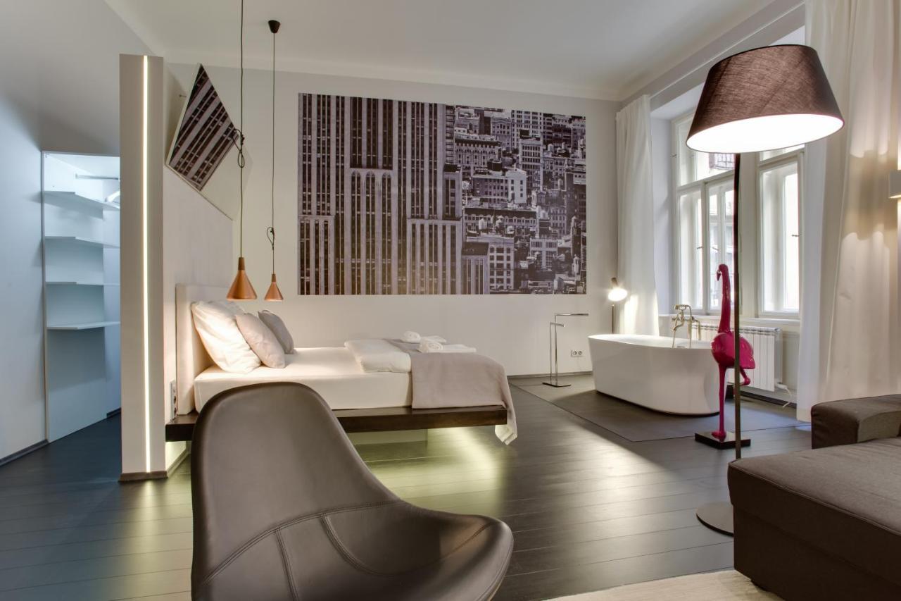 Bright Prague Havelska Apartment Bagian luar foto
