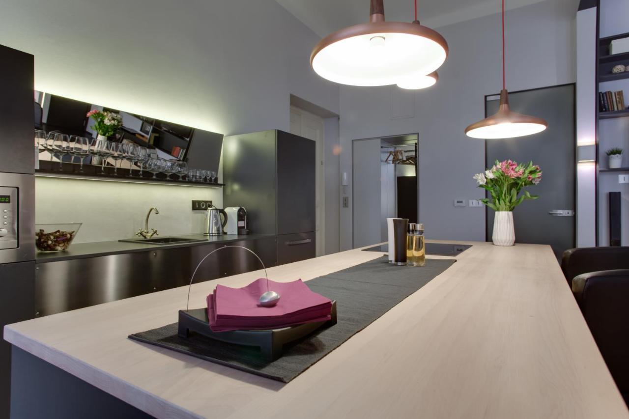 Bright Prague Havelska Apartment Bagian luar foto