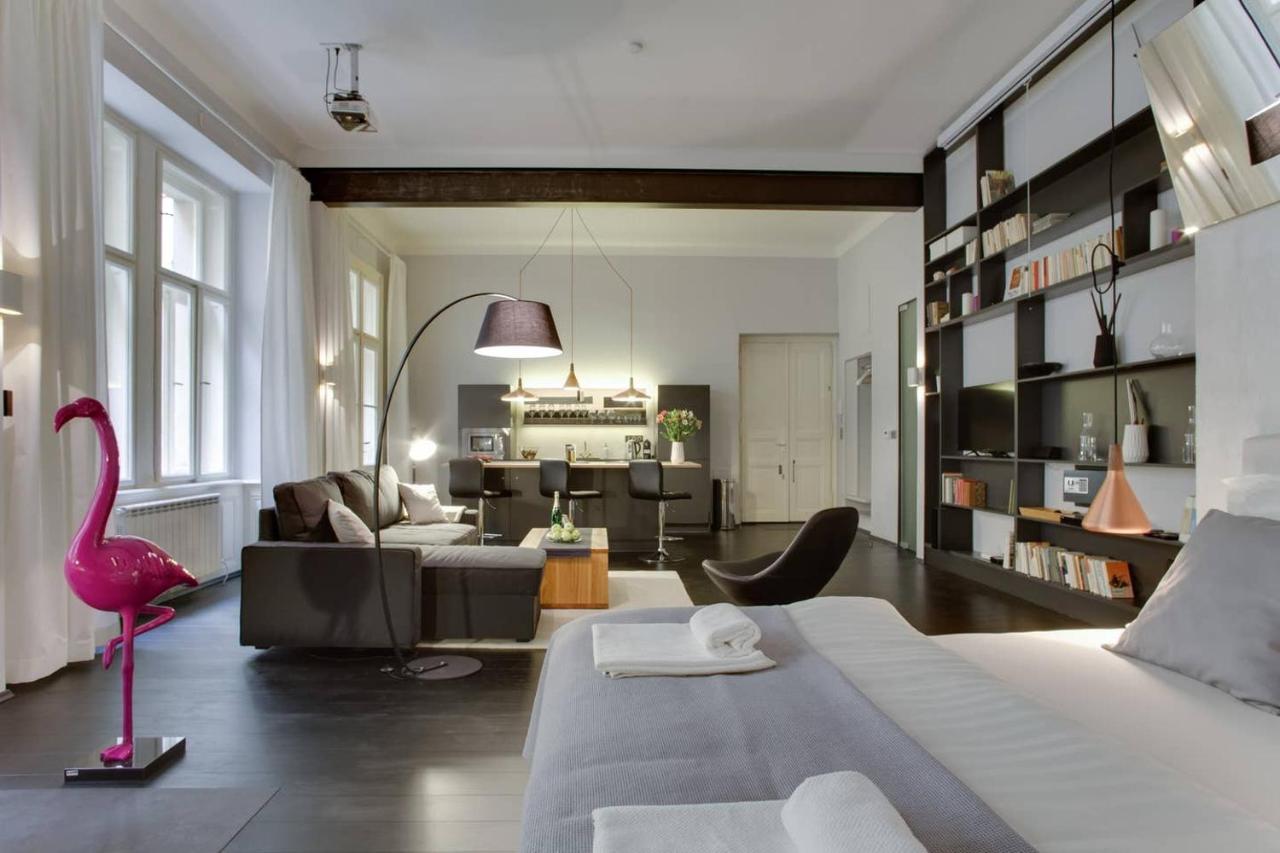 Bright Prague Havelska Apartment Bagian luar foto
